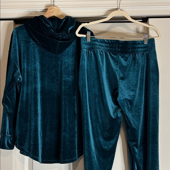 SET Liverpool Los Angeles Dark Teal Relaxed Fit Velvet Tracksuit - Picture 4 of 11